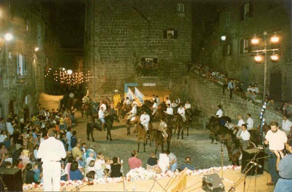 02-Ronciglione_festa_fiaccolata_1996